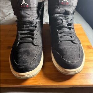 Jordan 1 Mid

No Box